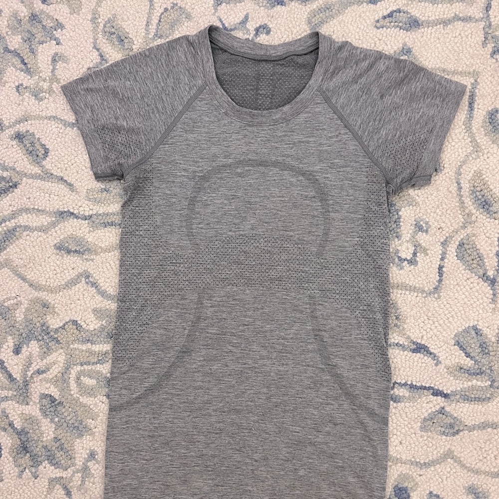Lululemon Swiftly Tech- Short Sleeve- full length